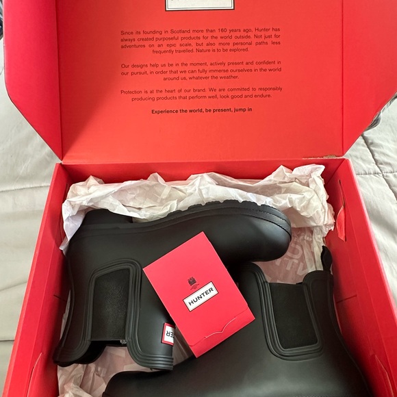 Women’s Hunter rain boot Size 7 - Picture 5 of 6